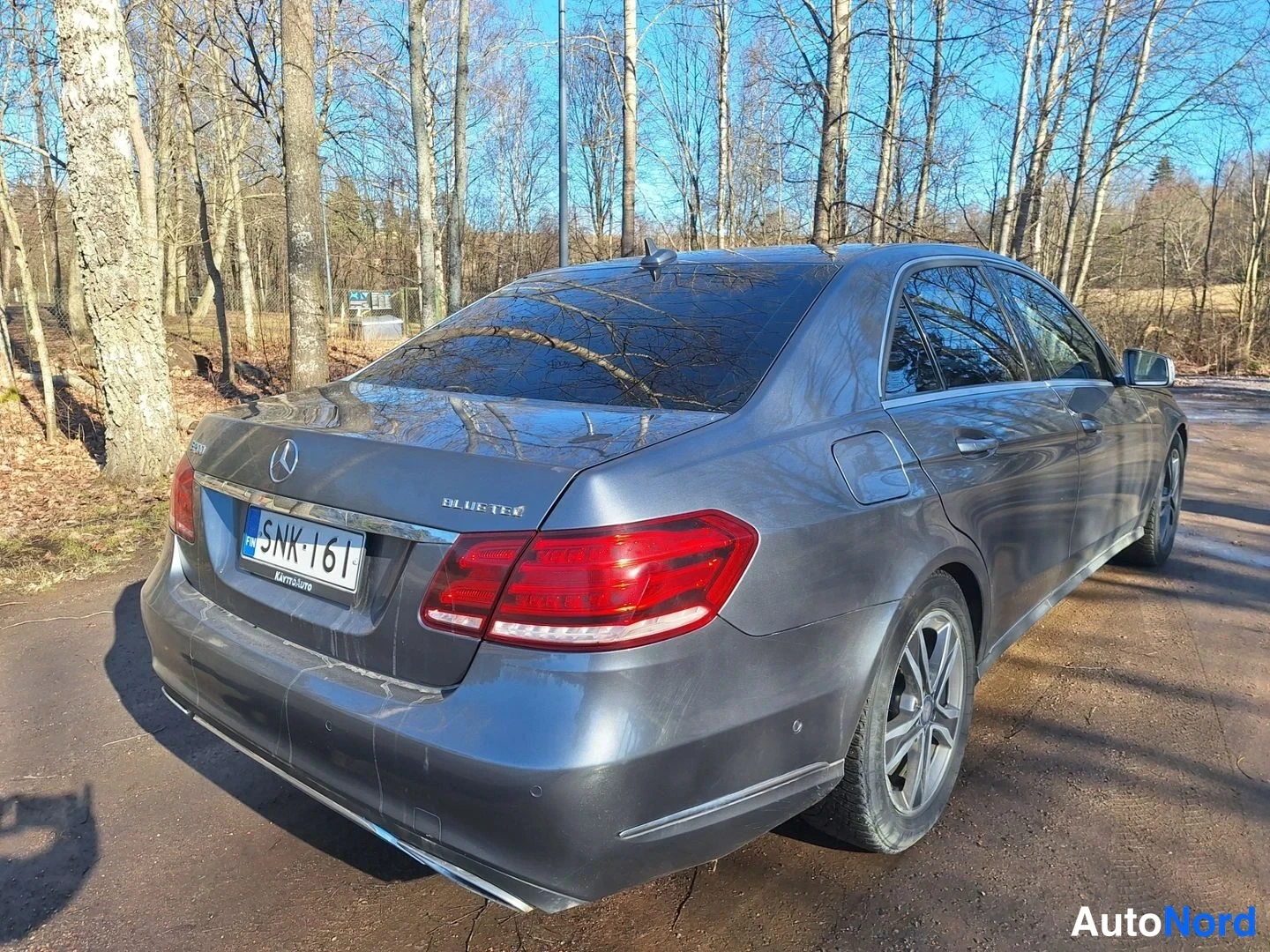 Harmaa Mercedes-Benz E 200 BlueTEC 2016, takaviisto, kuva 6