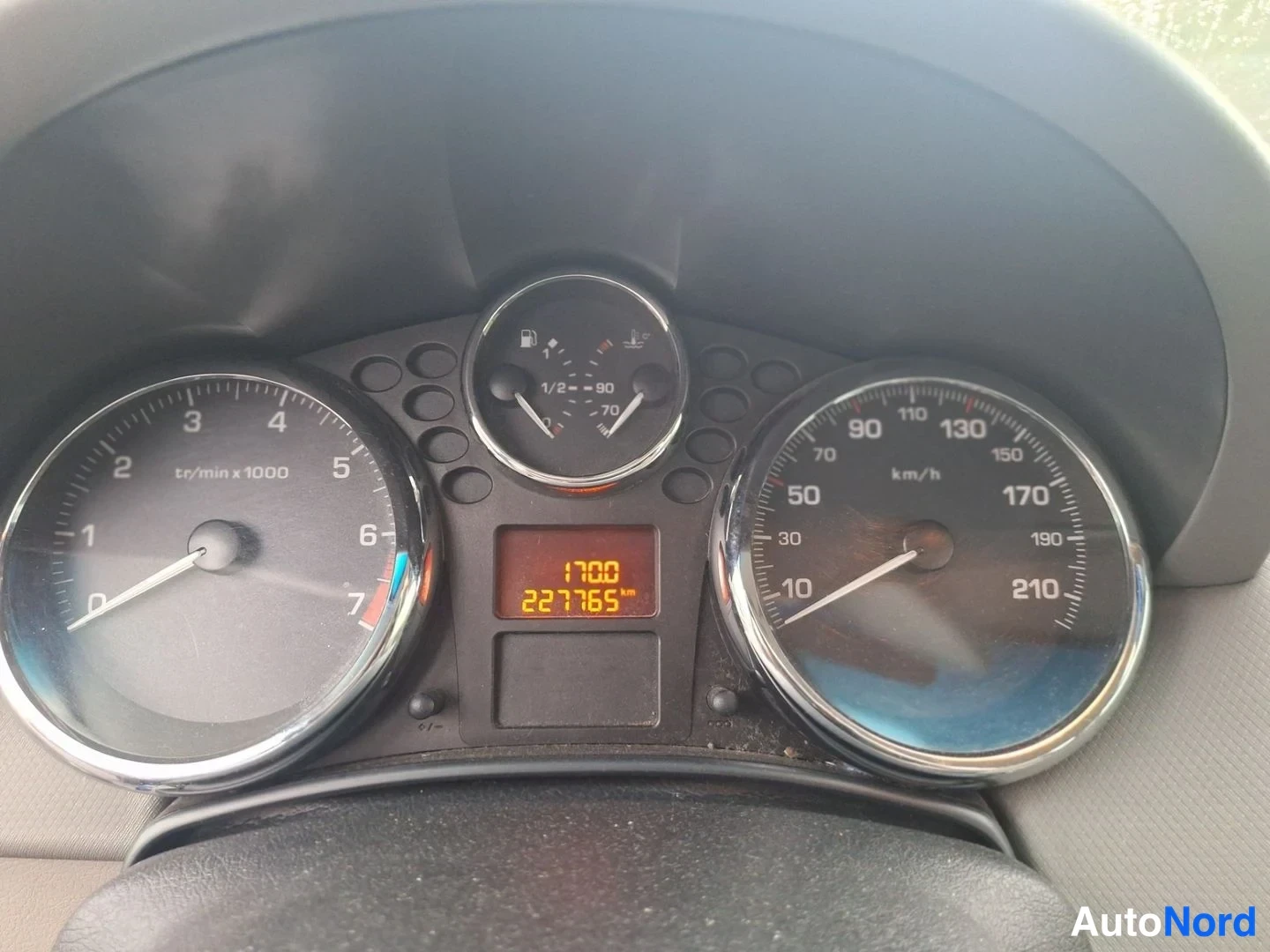 Sininen Peugeot 207 2007, yksityiskohta, kuva 6