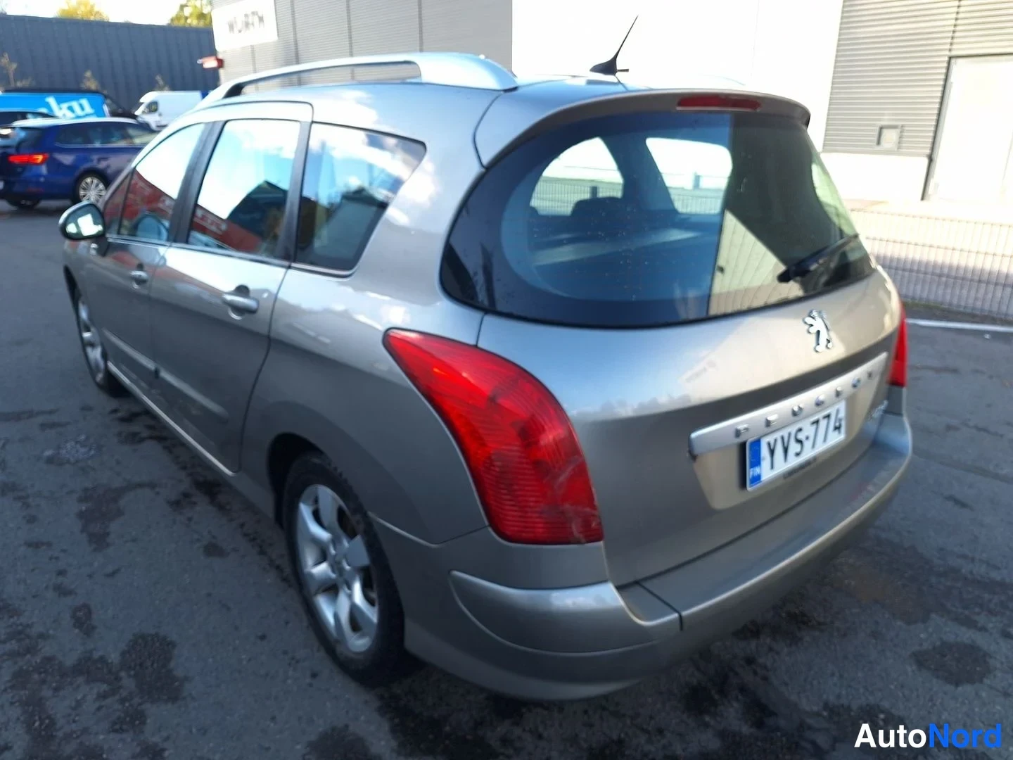 Ruskea Peugeot 308 2010, takaviisto, kuva 7