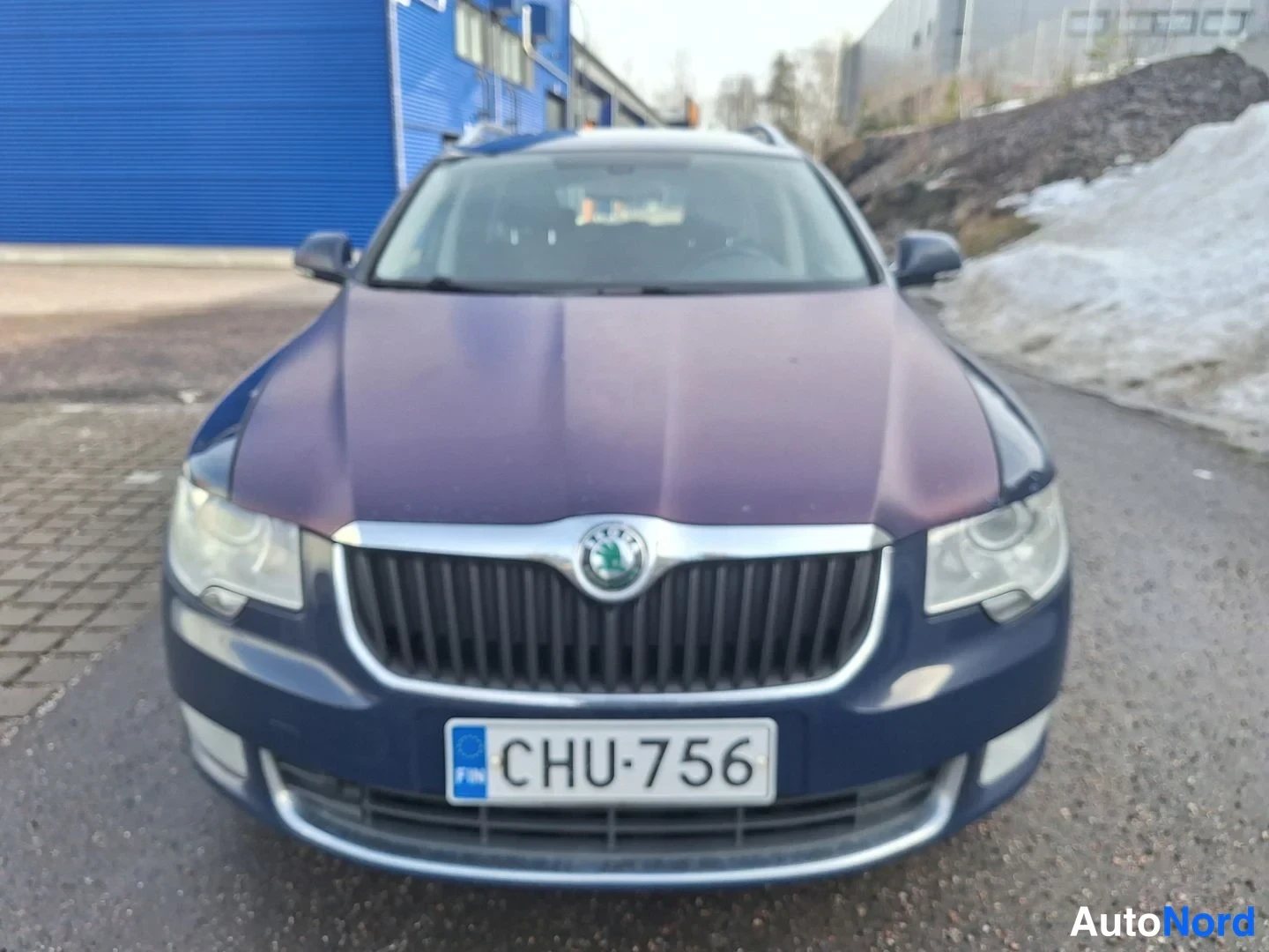 Sininen Skoda Superb 2011, kuva 27