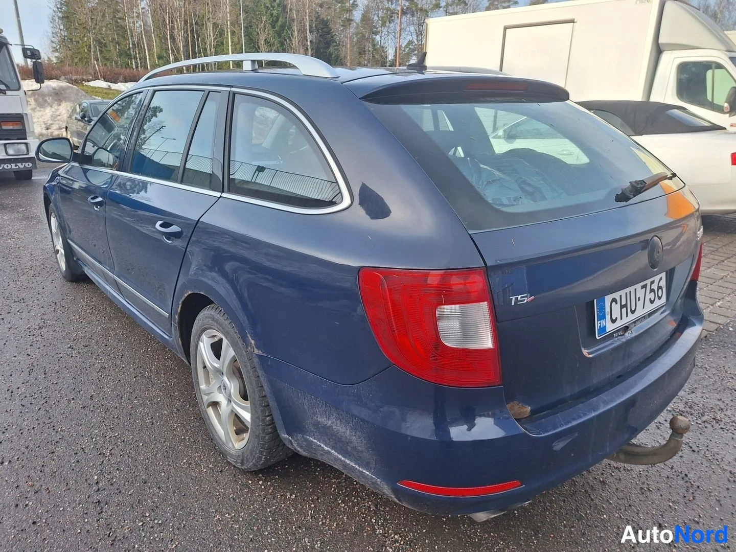 Sininen Skoda Superb 2011, takaviisto, kuva 6