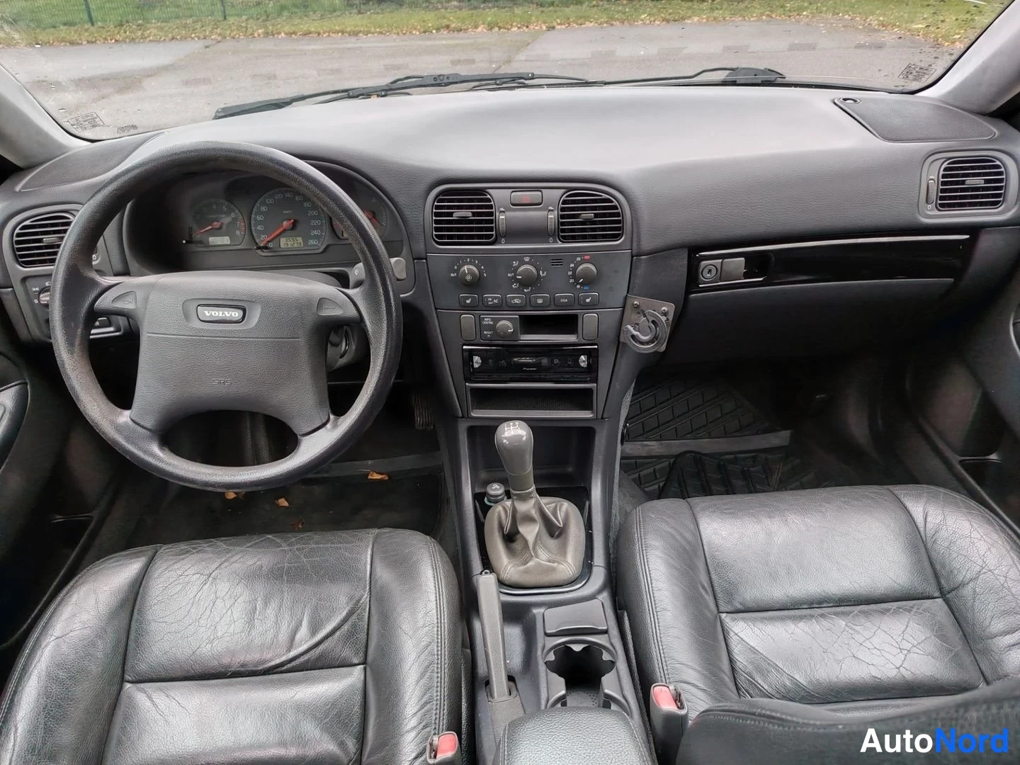 Keltainen Volvo S40 2001, kuva 26