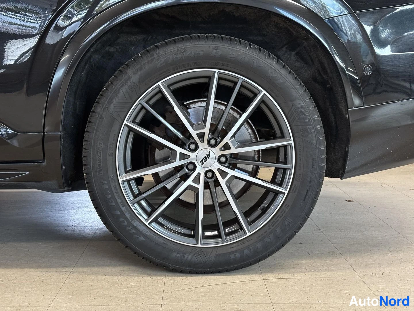 Musta Volvo XC90 2015, yksityiskohta, kuva 23