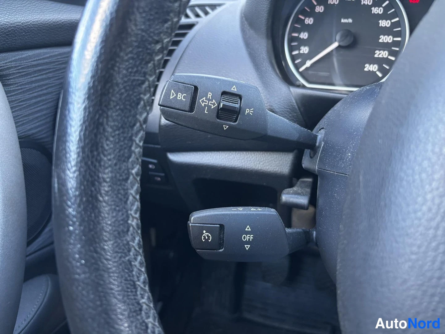 Musta BMW 116i 2011, yksityiskohta, kuva 11