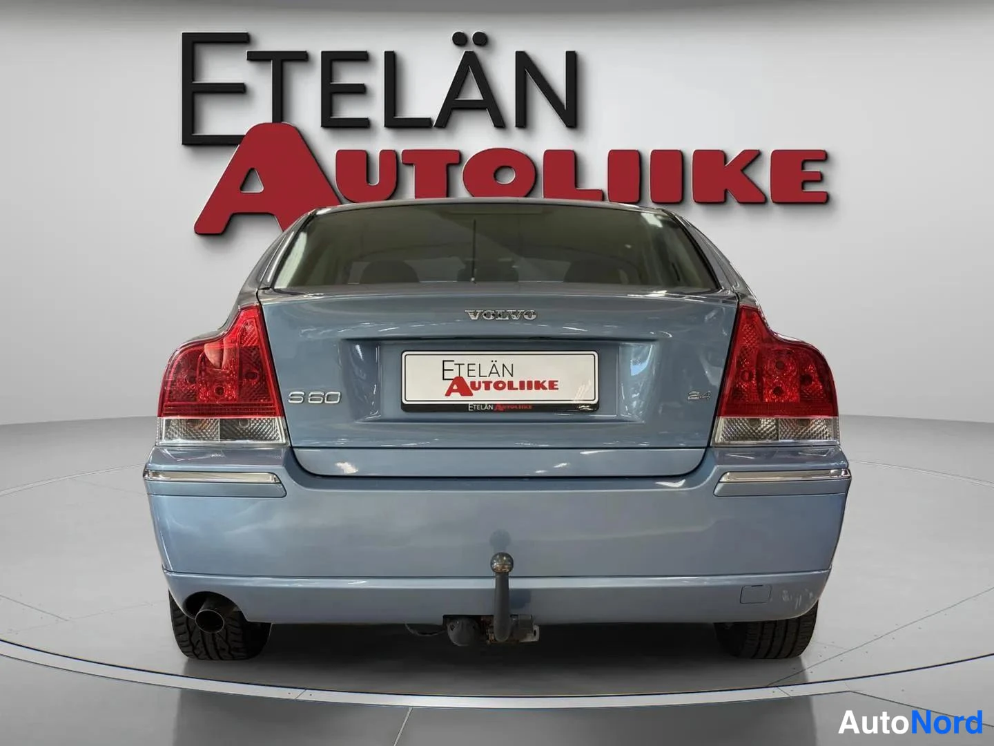 Sininen Volvo S60 2005, takaa, kuva 8