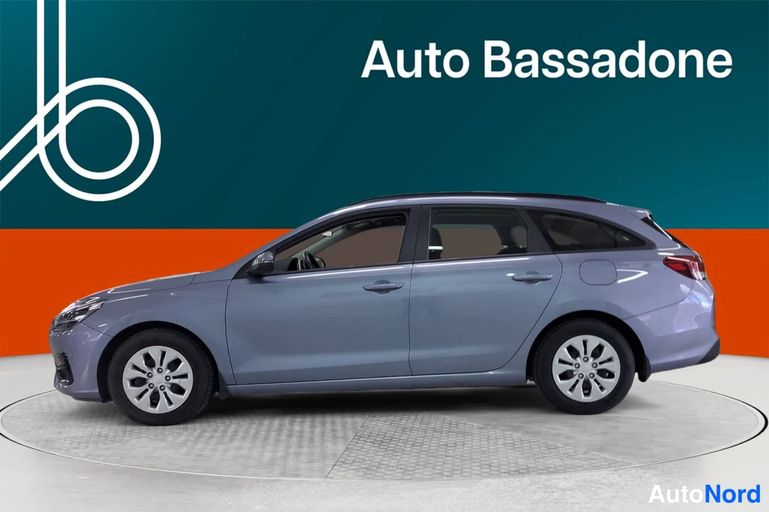 Harmaa Hyundai I30 2025, sivulta, kuva 5