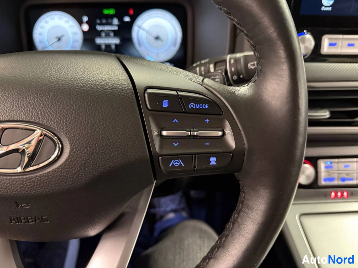 Sininen Hyundai Kona electric 2022, yksityiskohta, kuva 20