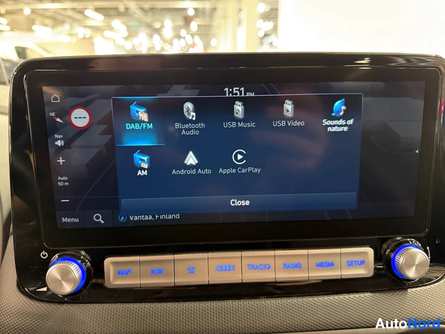 Sininen Hyundai Kona electric 2022, yksityiskohta, kuva 27
