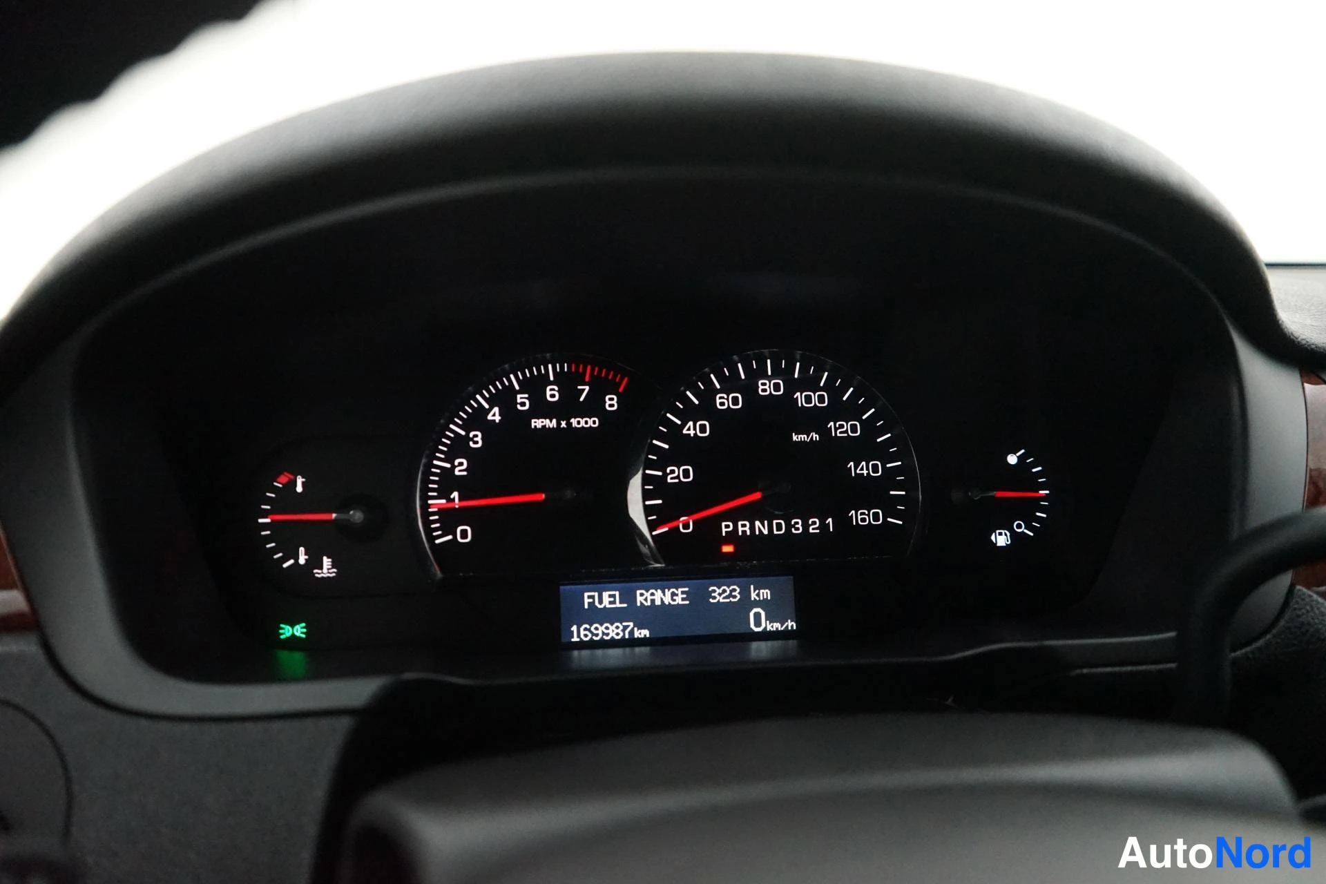 Musta Cadillac DTS 2005, yksityiskohta, kuva 15