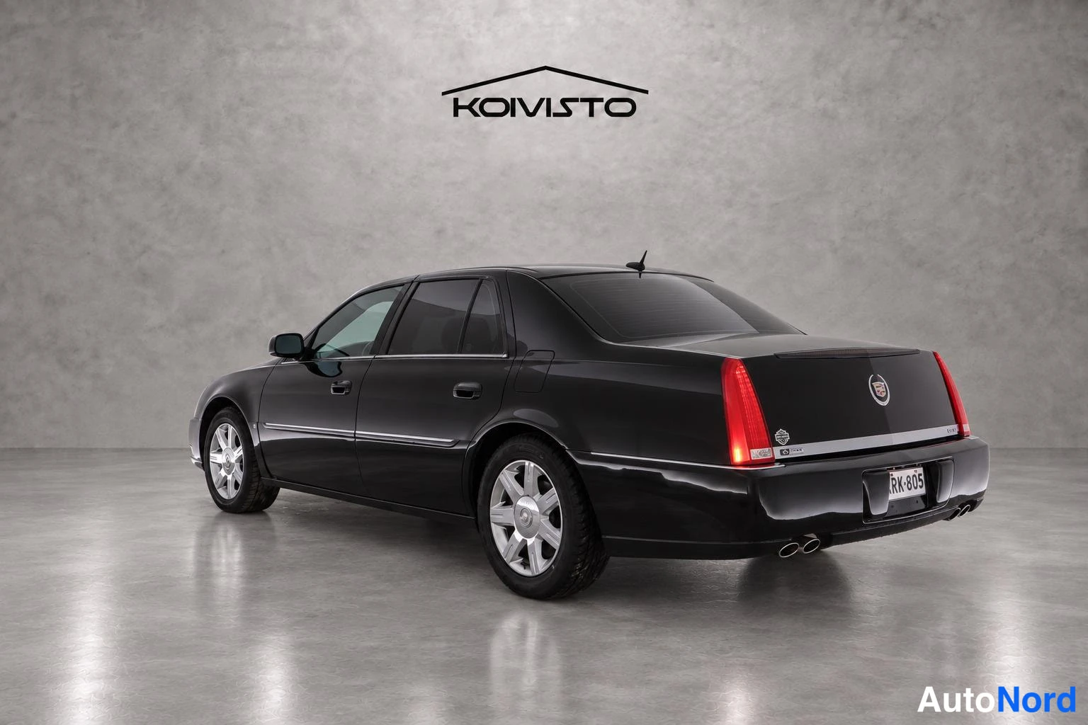 Musta Cadillac DTS 2005, takaviisto, kuva 7