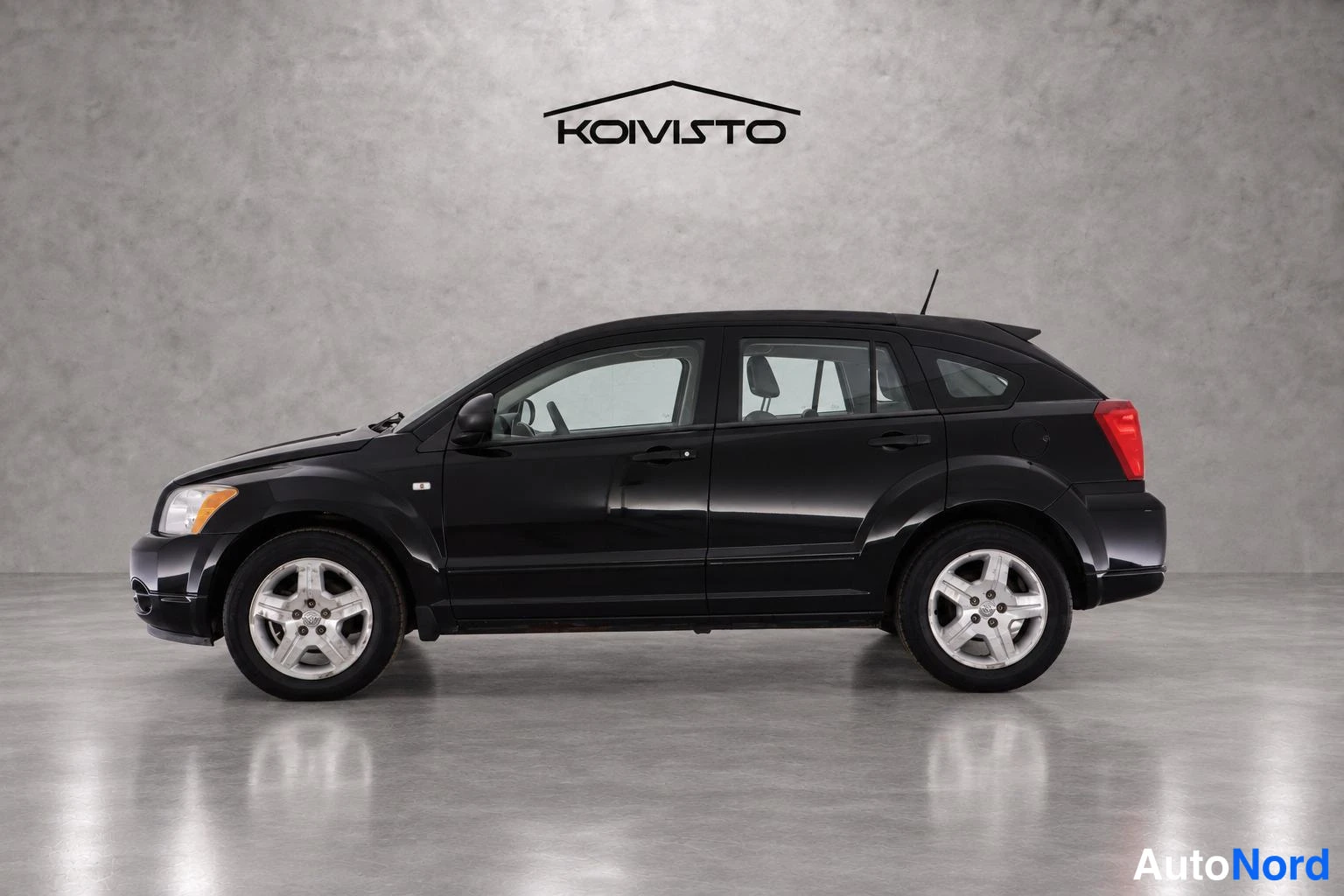 Musta Dodge Caliber 2007, sivulta, kuva 4