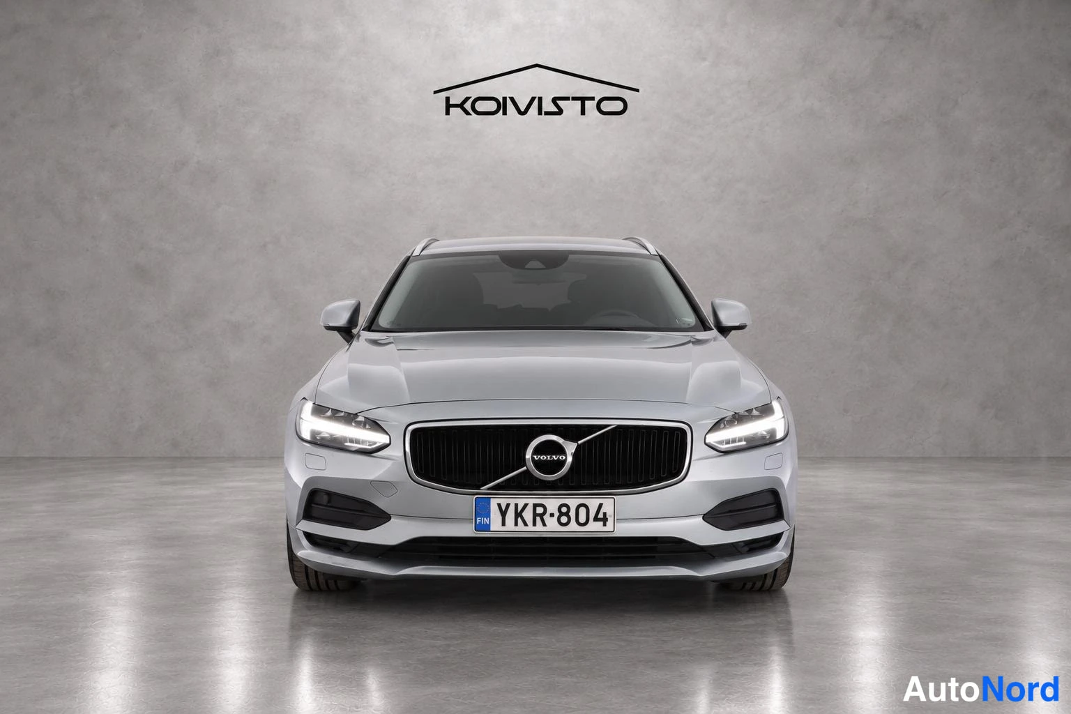 Harmaa Volvo V90 2017, edestä, kuva 5