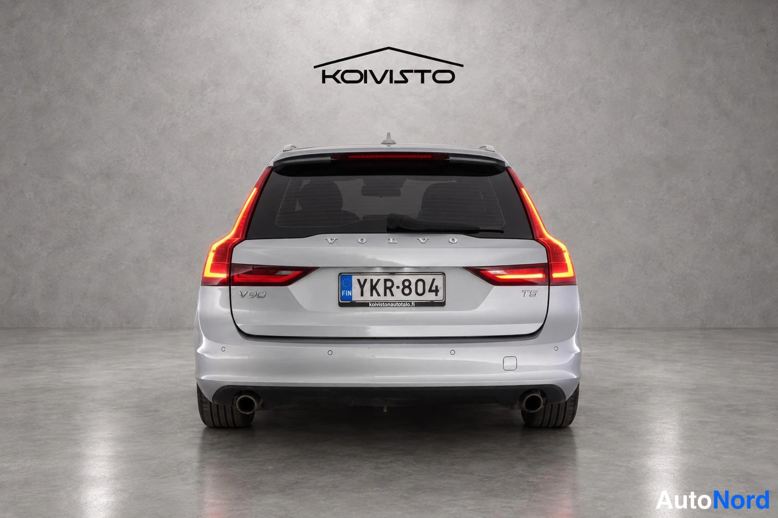 Harmaa Volvo V90 2017, takaa, kuva 8