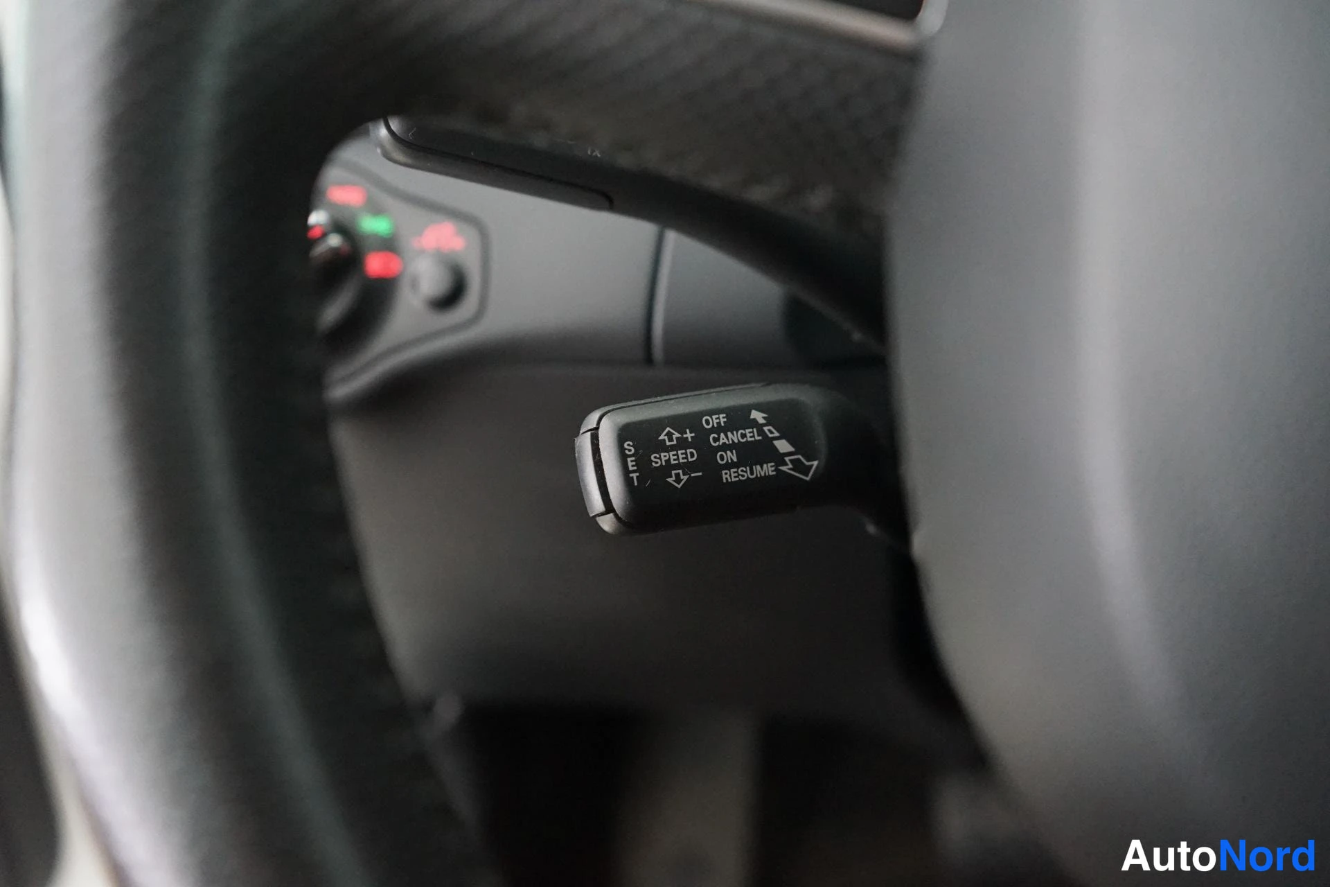 Valkoinen Audi A4 2010, yksityiskohta, kuva 14