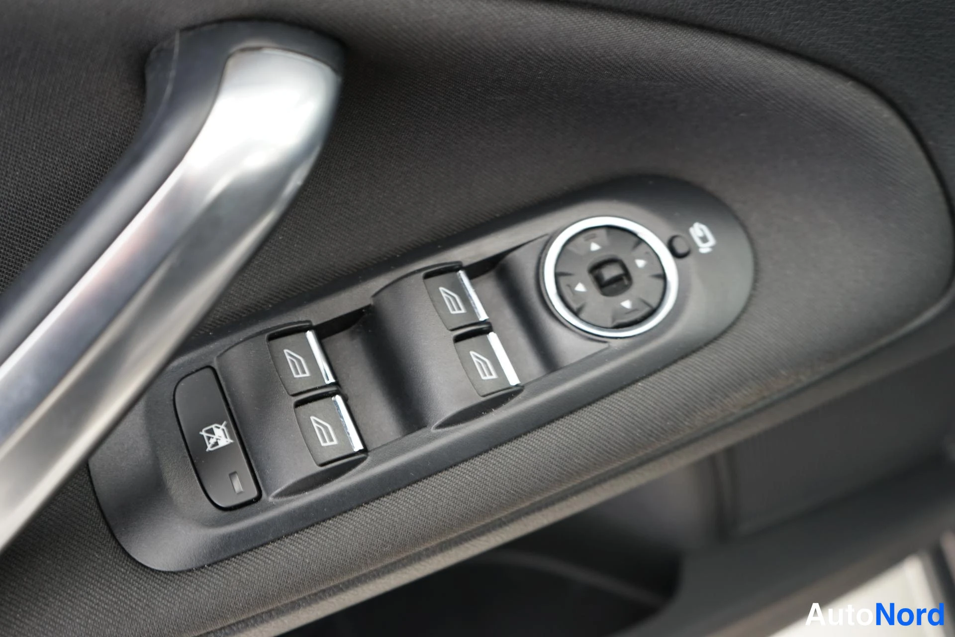 Ruskea Ford Mondeo 2011, yksityiskohta, kuva 13