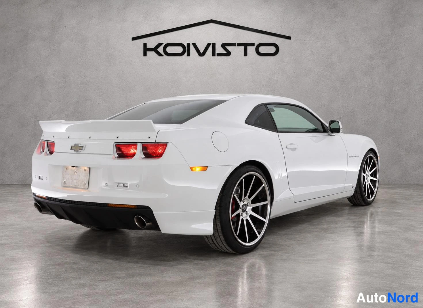 Valkoinen Chevrolet Camaro 2010, takaviisto, kuva 5