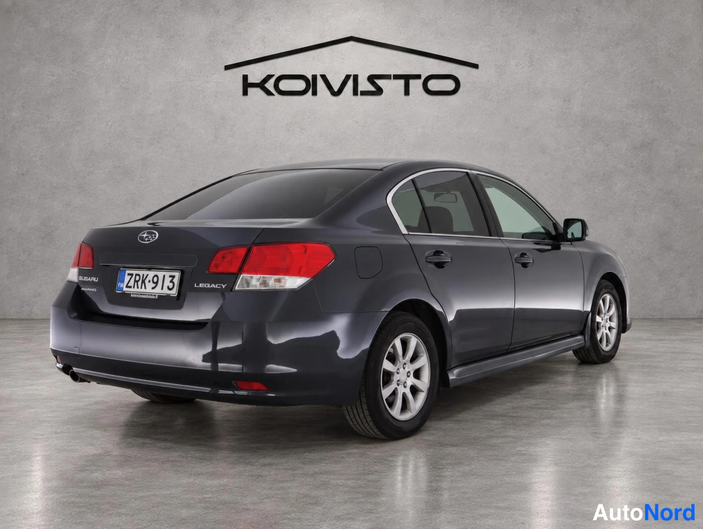 Harmaa Subaru Legacy 2010, takaviisto, kuva 4