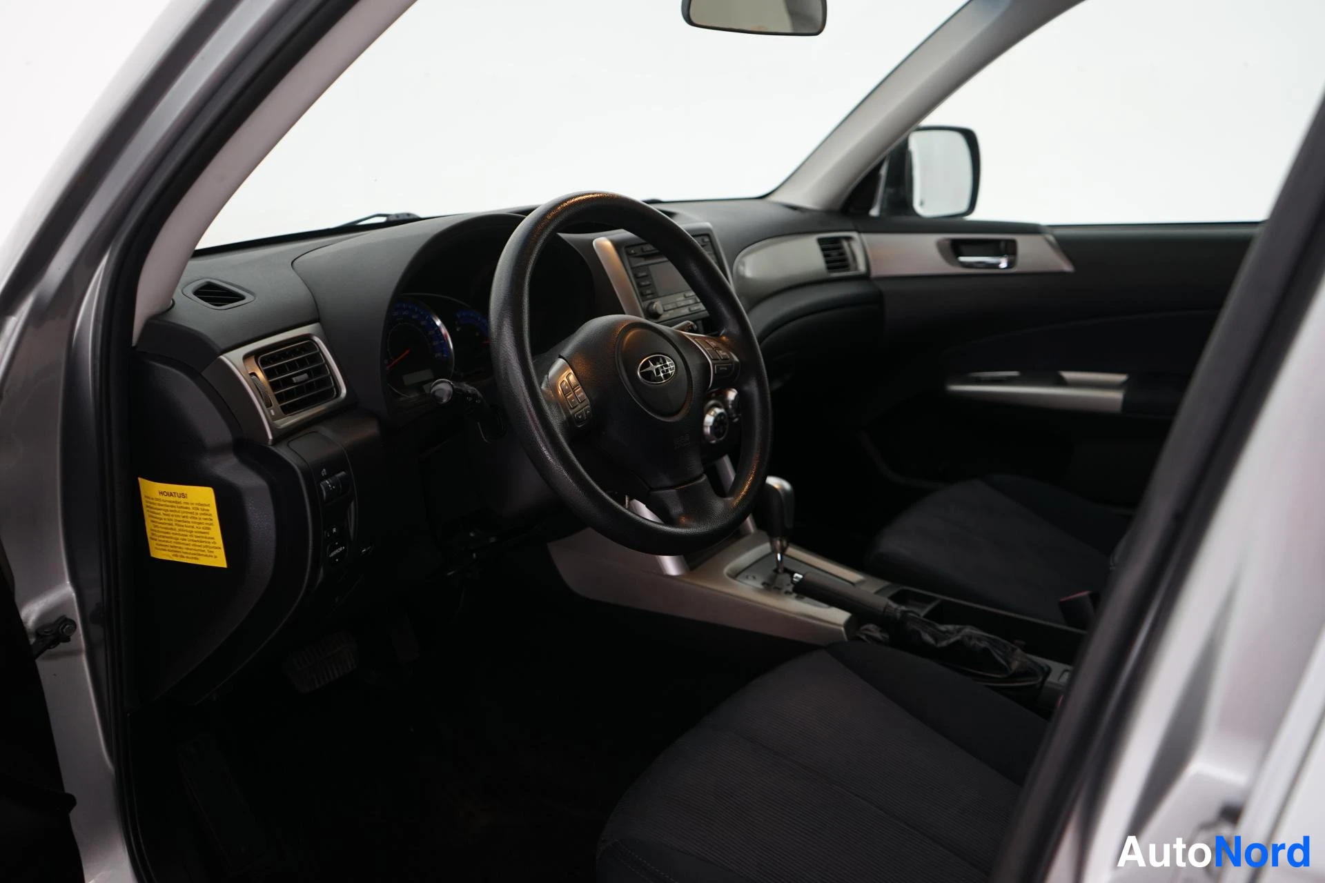 Hopea Subaru Forester 2008, kuva 12