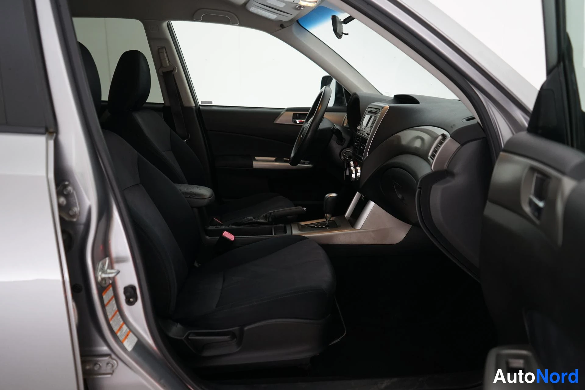 Hopea Subaru Forester 2008, takaistuimet, kuva 6