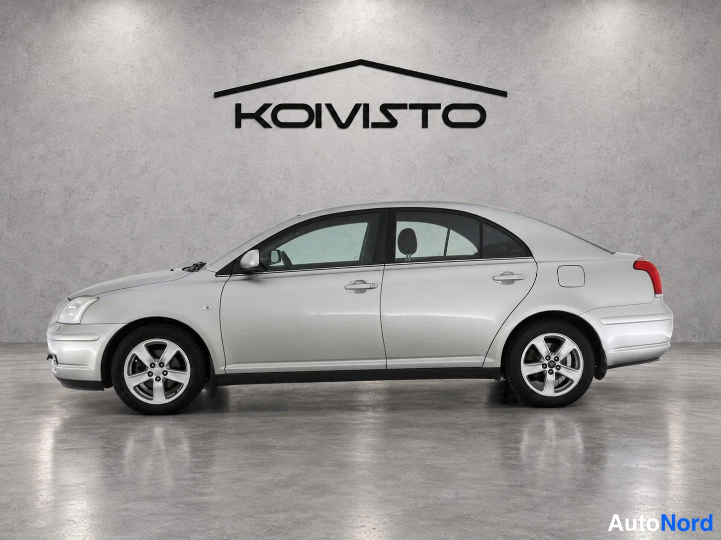 Beige Toyota Avensis 2006, etuviisto, keula vasemmalle, kuva 2
