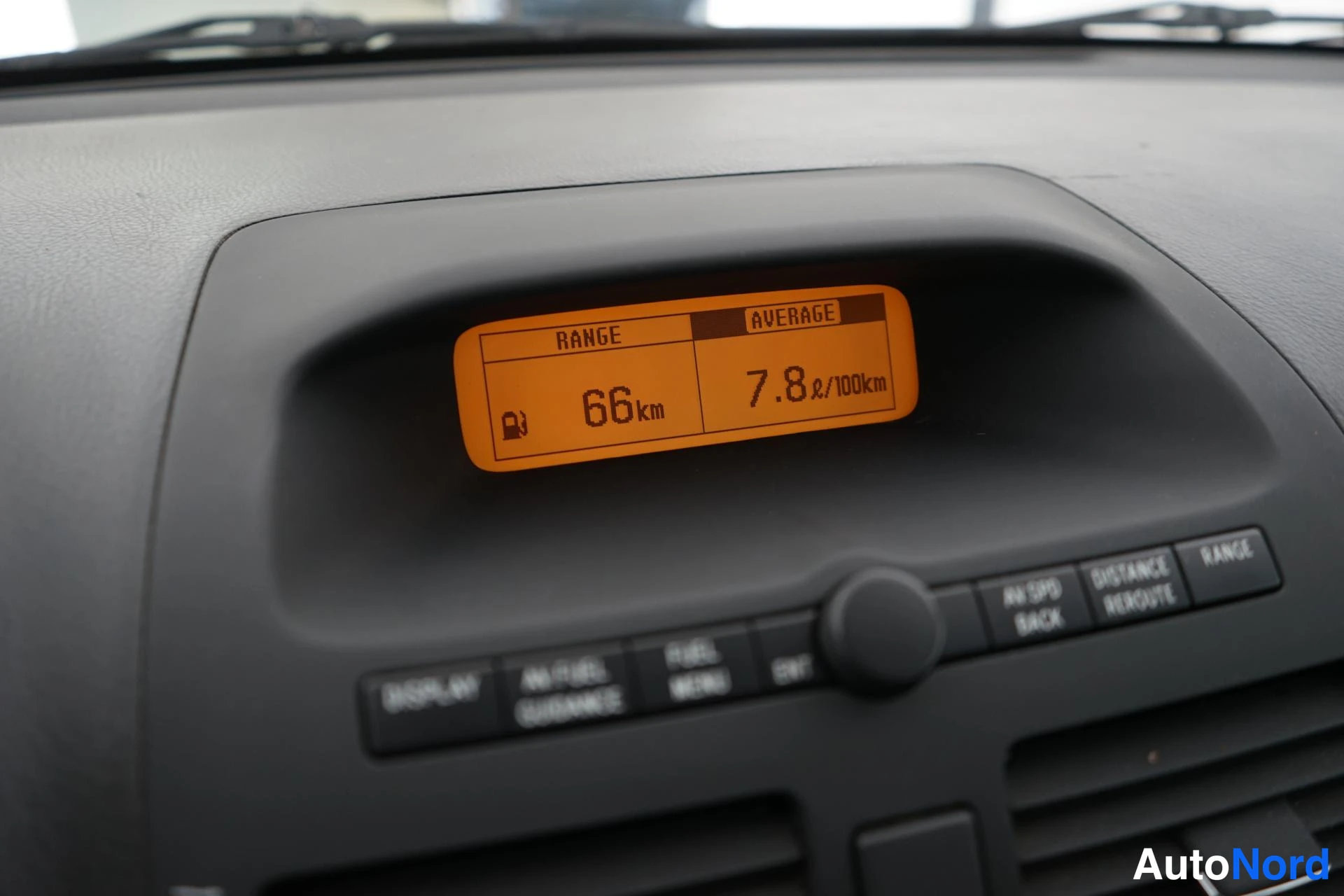 Beige Toyota Avensis 2006, yksityiskohta, kuva 15