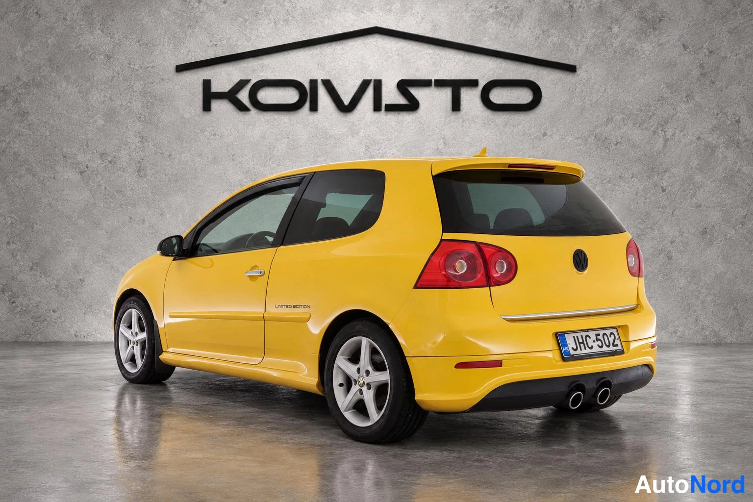 Keltainen Volkswagen Golf 2006, takaviisto, kuva 7