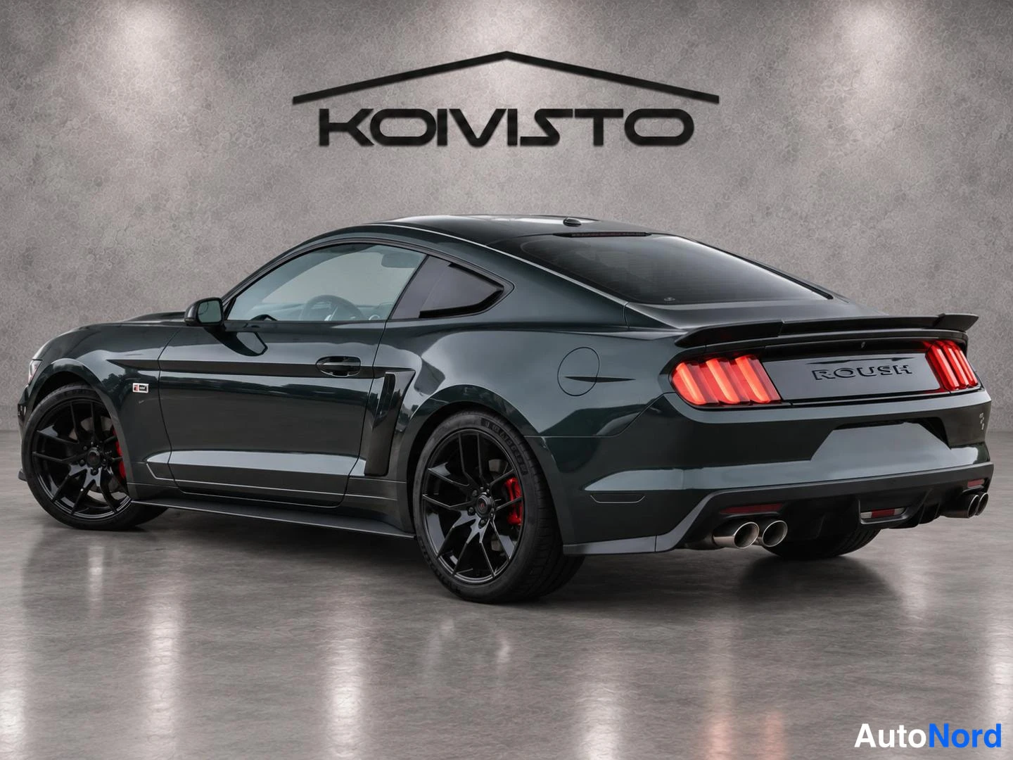 Vihreä Ford Mustang 2015, takaviisto, kuva 2
