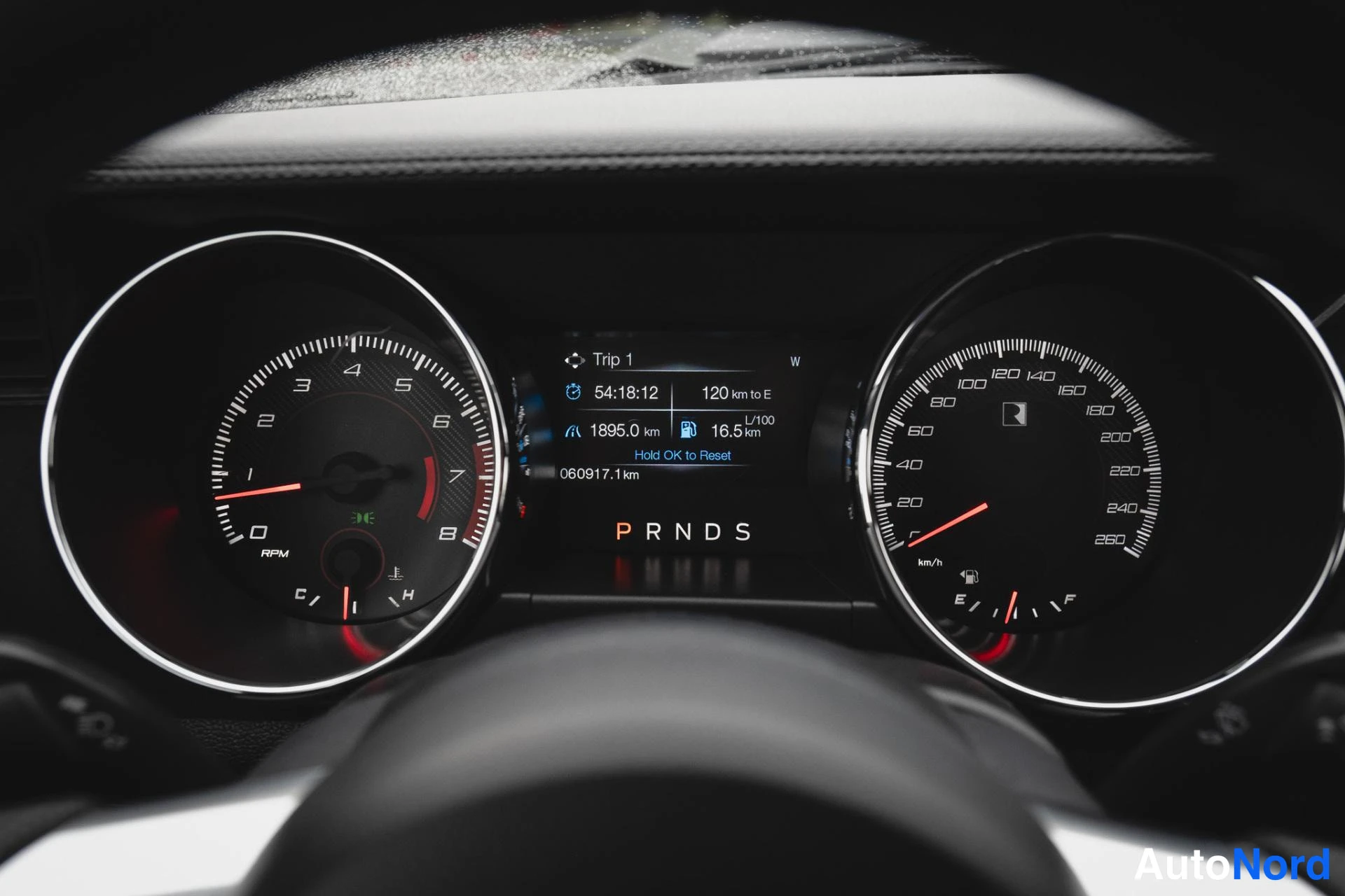 Vihreä Ford Mustang 2015, yksityiskohta, kuva 10