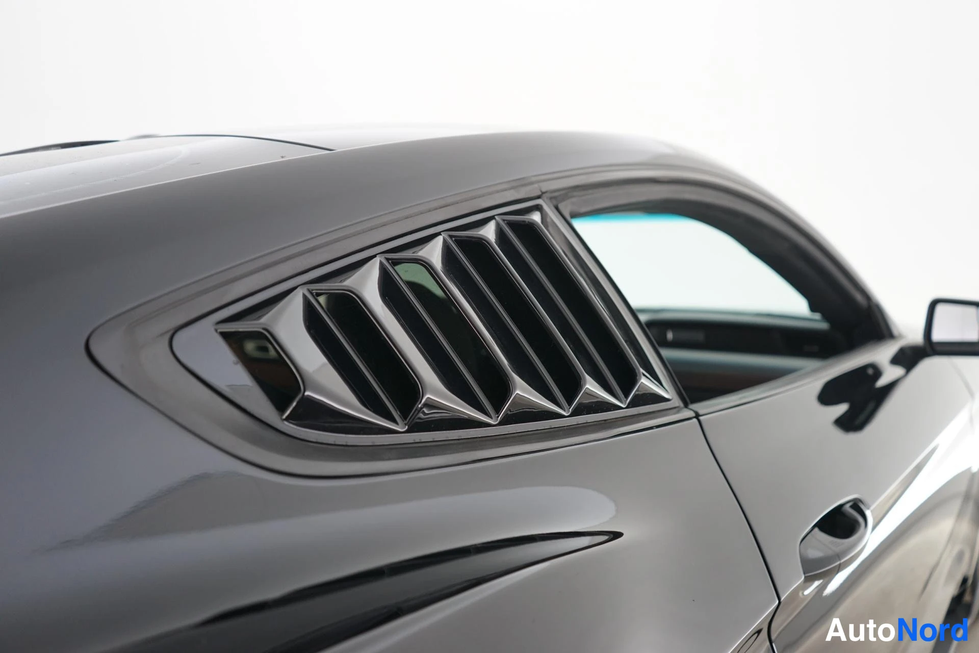 Musta Ford Mustang 2019, yksityiskohta, kuva 21