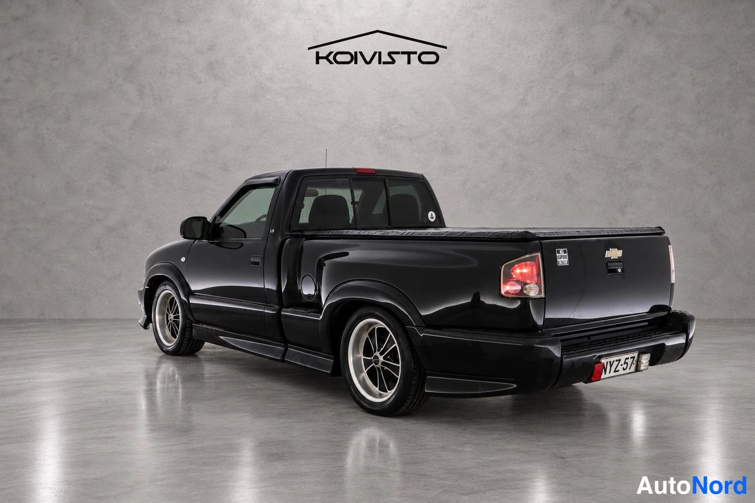 Musta Chevrolet S10 2002, takaviisto, kuva 6
