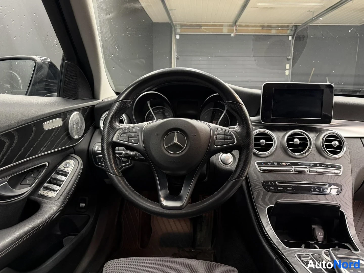 Black Mercedes-Benz C 350 e 2017, cockpit, photo 9