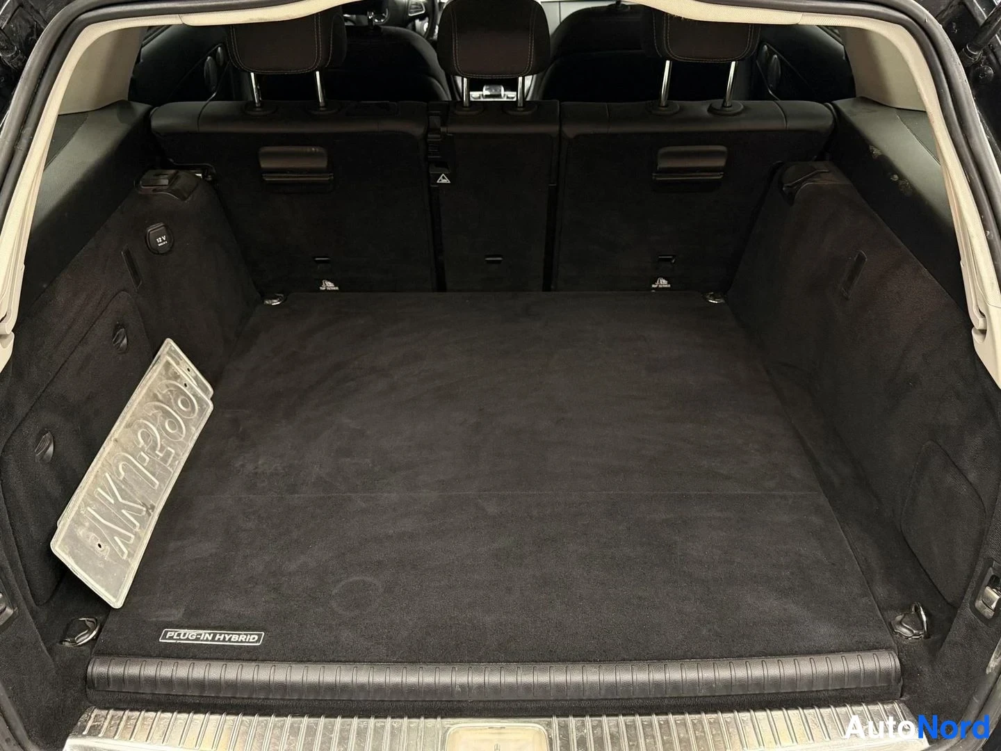Black Mercedes-Benz C 350 e 2017, boot, photo 16