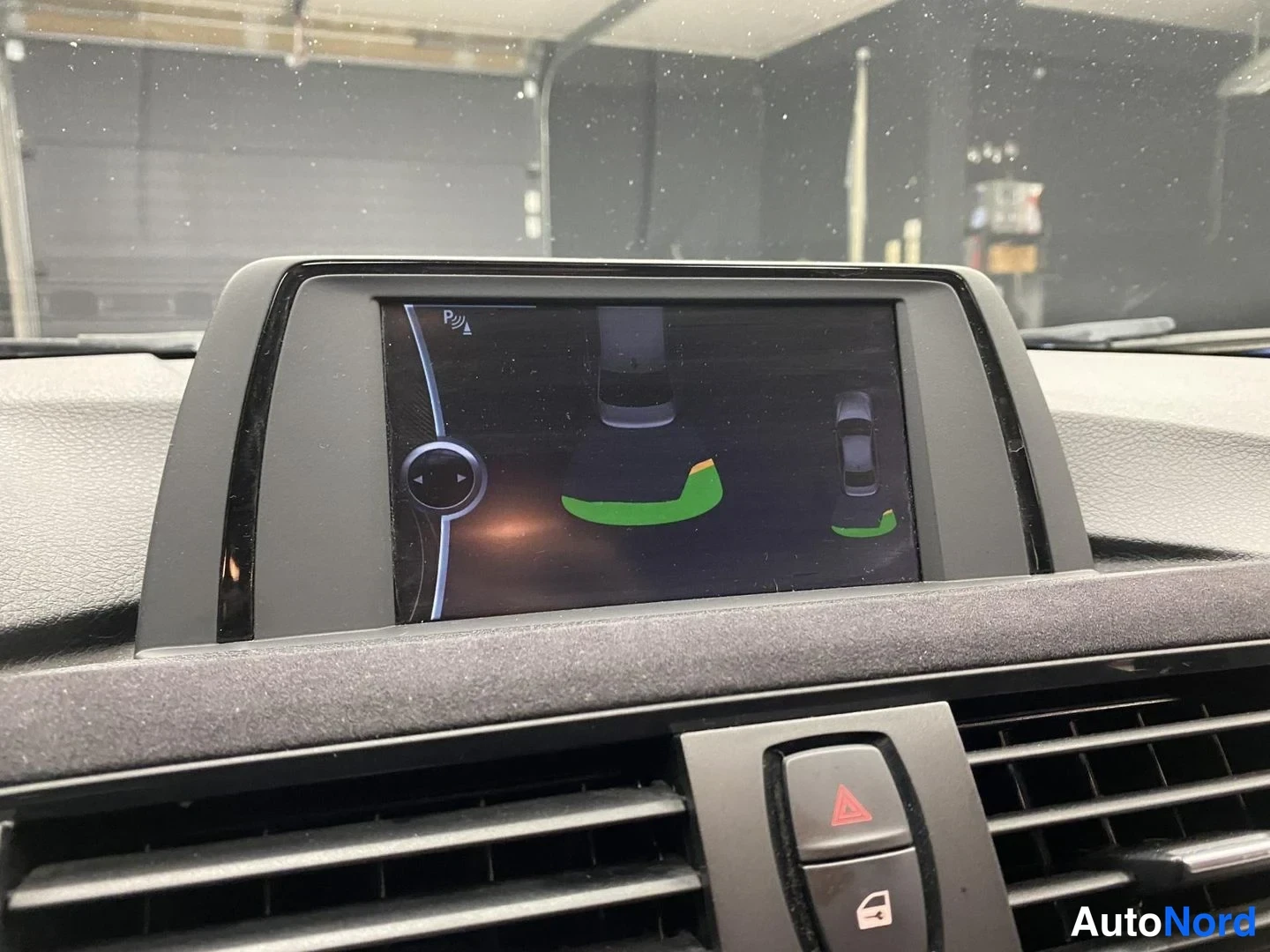Blå BMW 320i xDrive 2013, detalj, bild 25