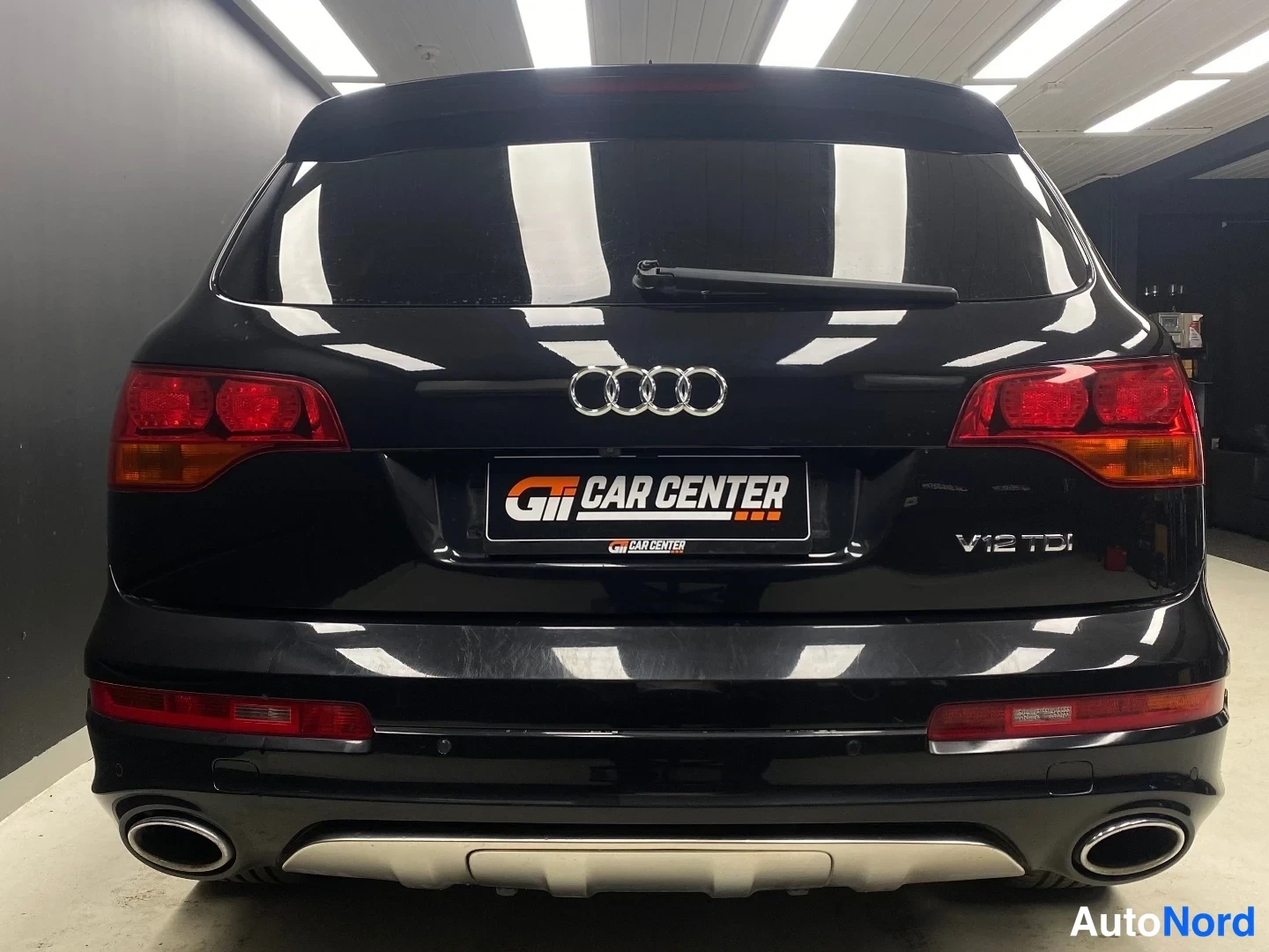 Musta Audi Q7 2009, takaa, kuva 7