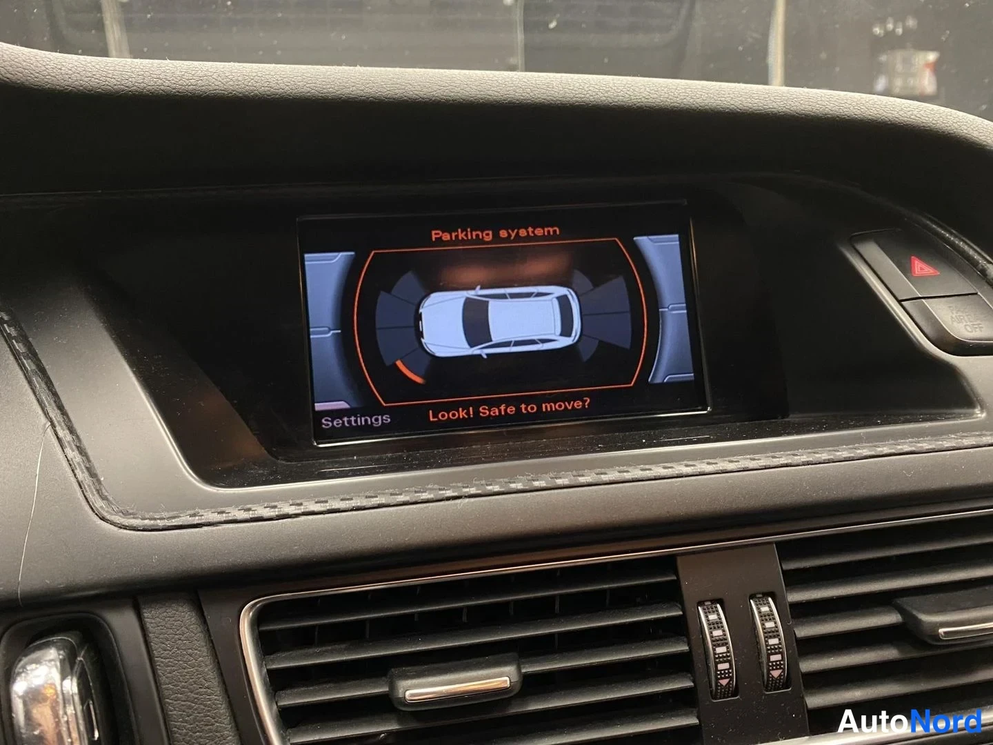 Vit Audi A4 2014, detalj, bild 19