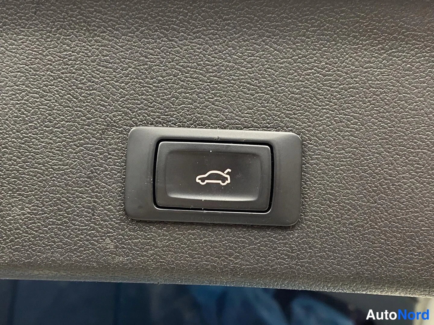 Vit Audi A4 2014, detalj, bild 15
