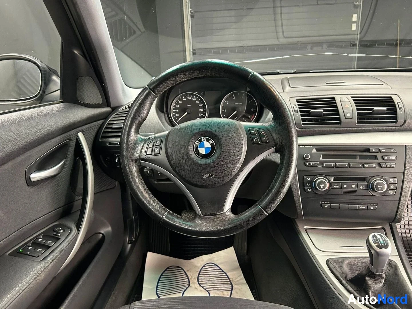 Musta BMW 116i 2009, kuva 10