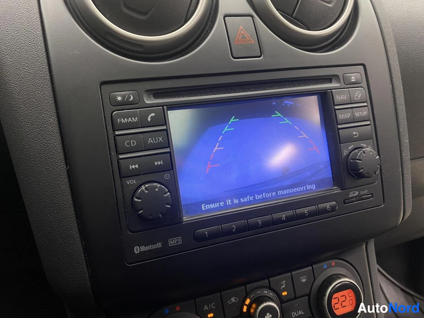 Harmaa Nissan Qashqai+2 2010, yksityiskohta, kuva 20