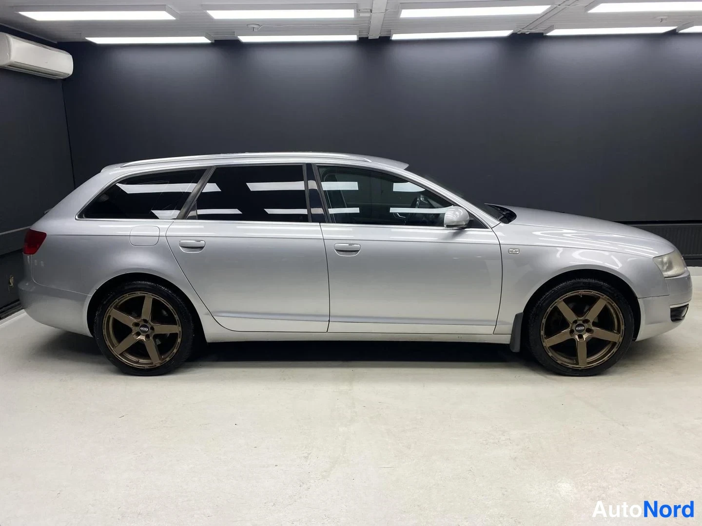 Hopea Audi A6 2005, sivulta, kuva 4