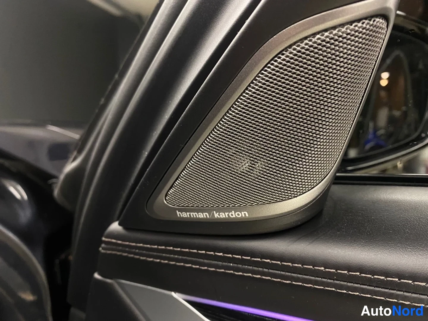 Blå BMW 745 2019, detalj, bild 27