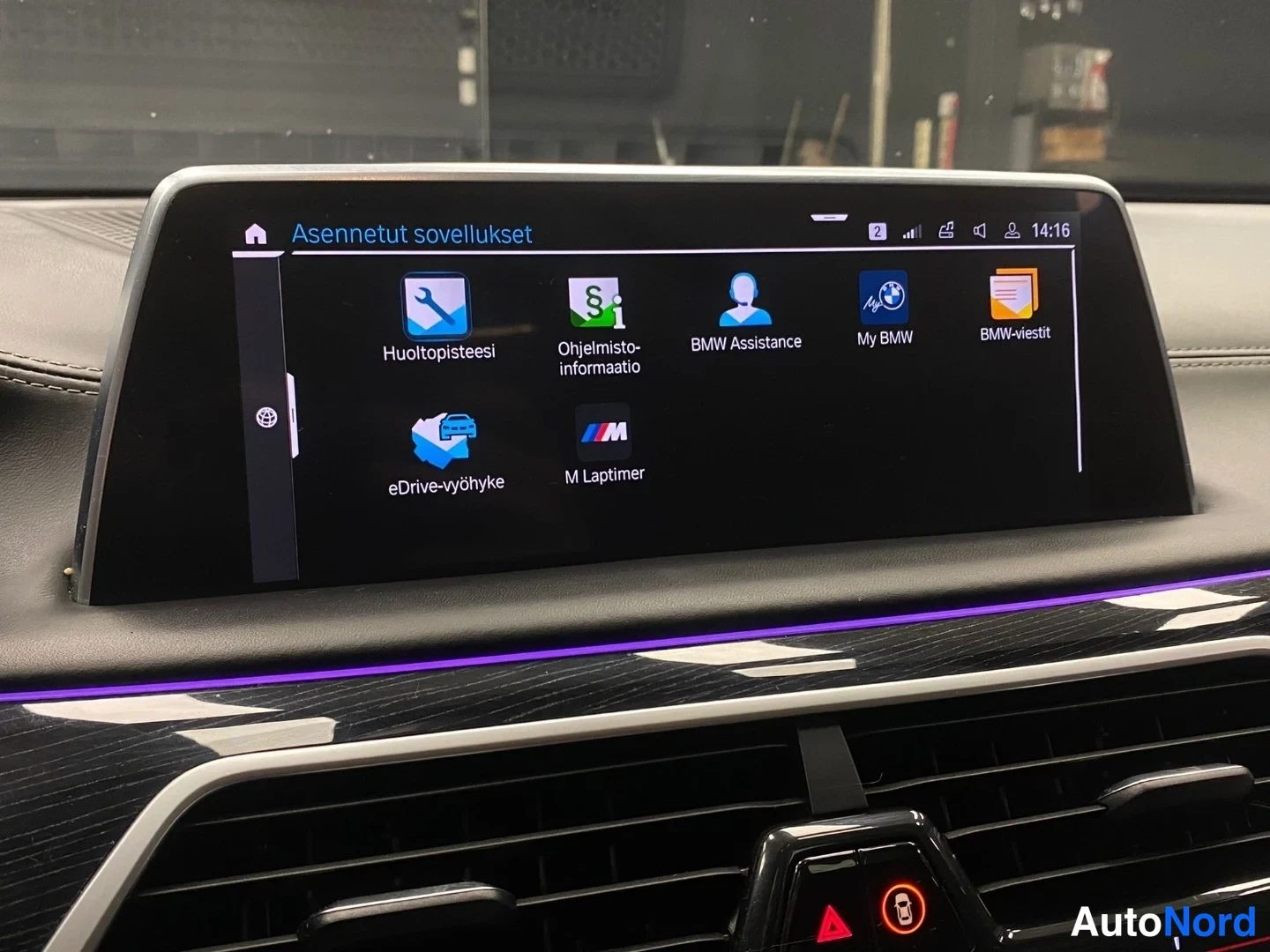 Blå BMW 745 2019, bild 39