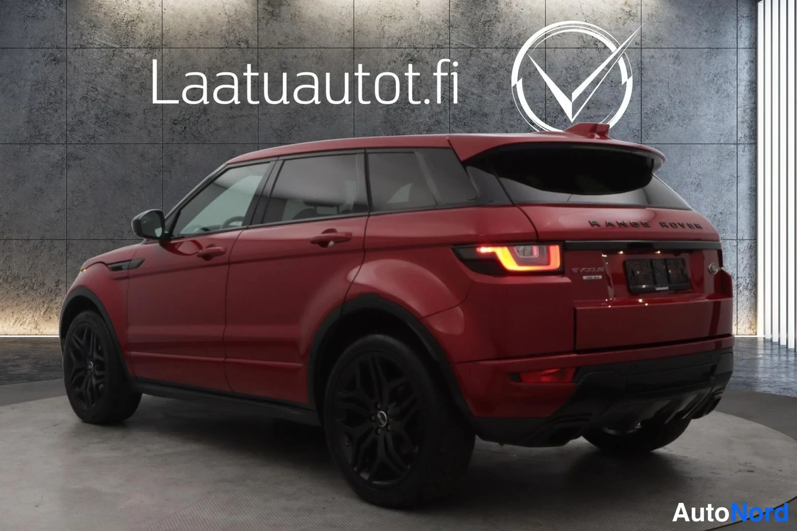 Punainen Land Rover Range Rover Evoque 2017, takaviisto, kuva 5