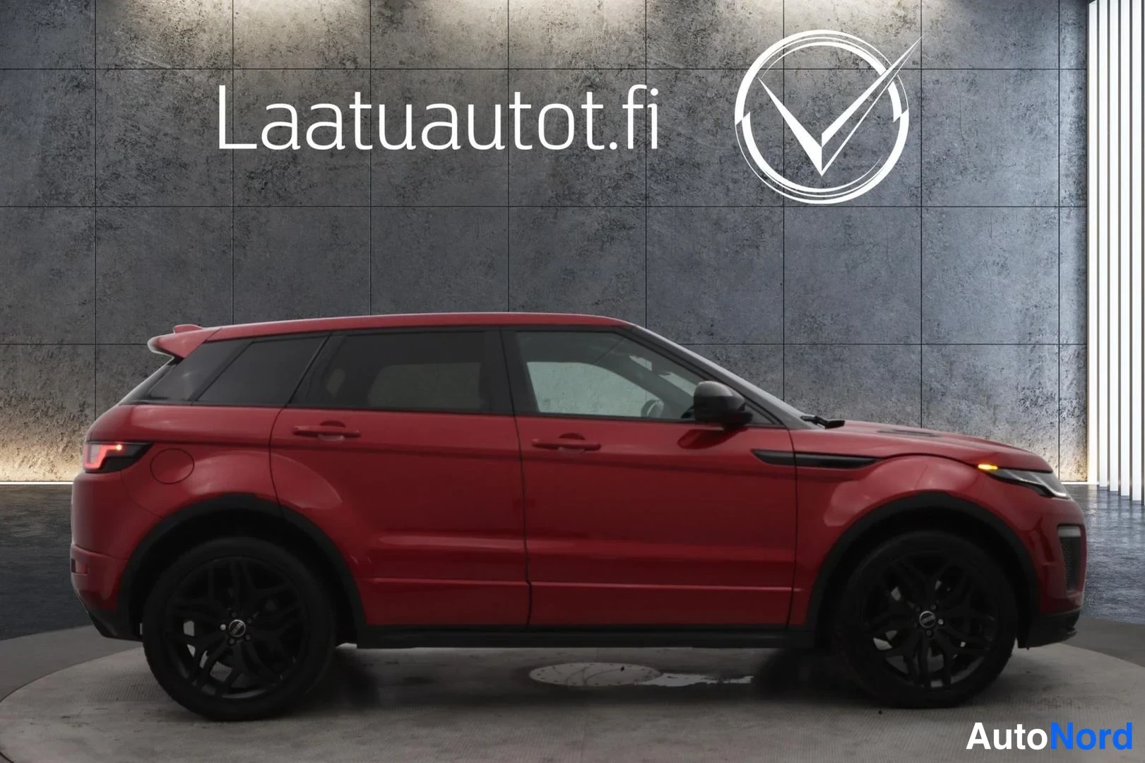 Punainen Land Rover Range Rover Evoque 2017, takaviisto, kuva 7