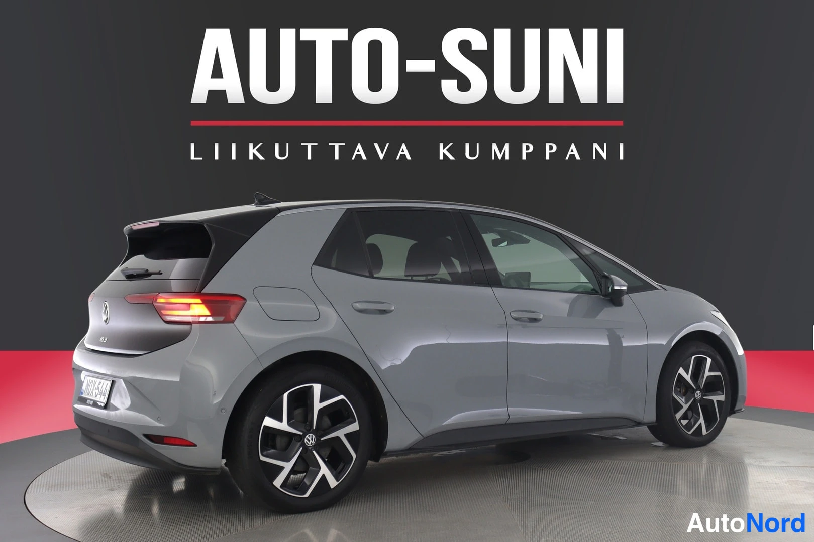 Harmaa Volkswagen ID.3 2024, takaviisto, kuva 4