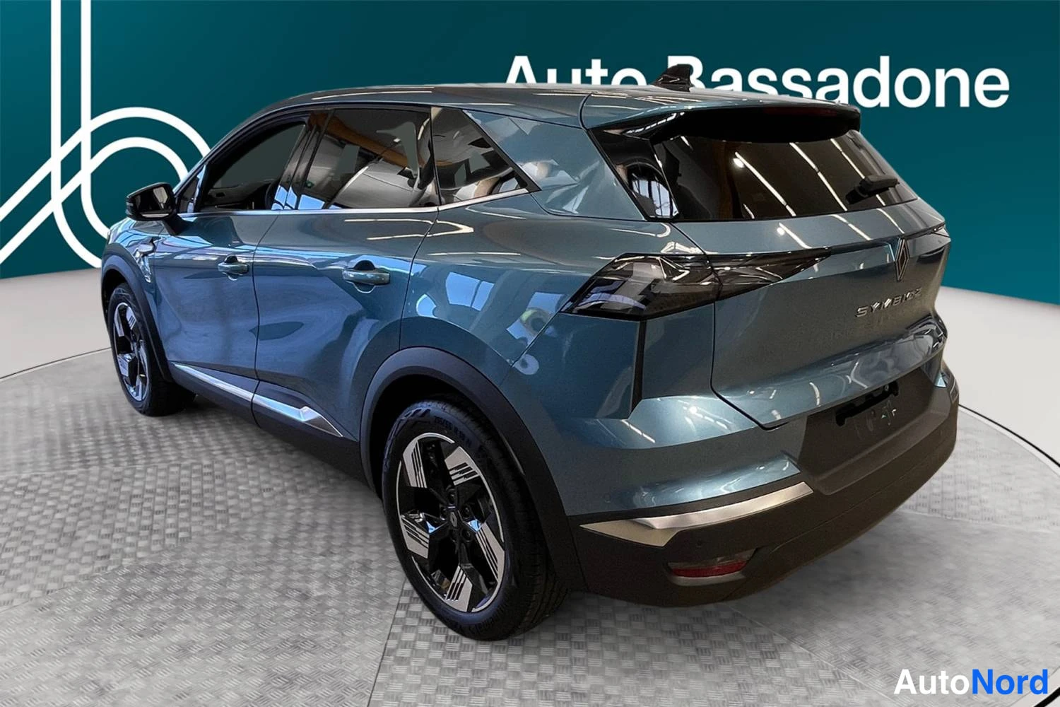 Harmaa Renault Symbioz 2026, takaviisto, kuva 6