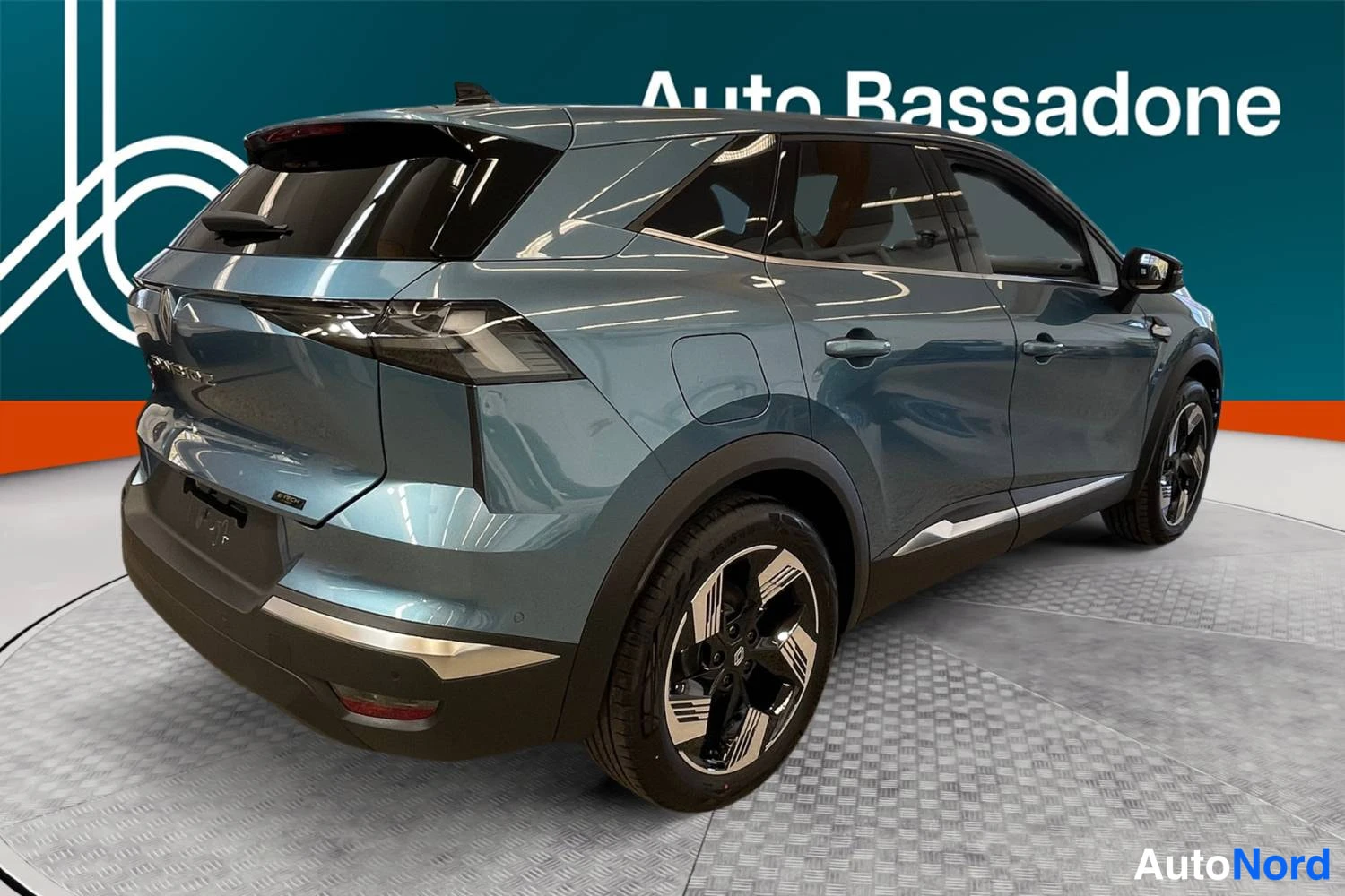 Harmaa Renault Symbioz 2026, takaviisto, kuva 7