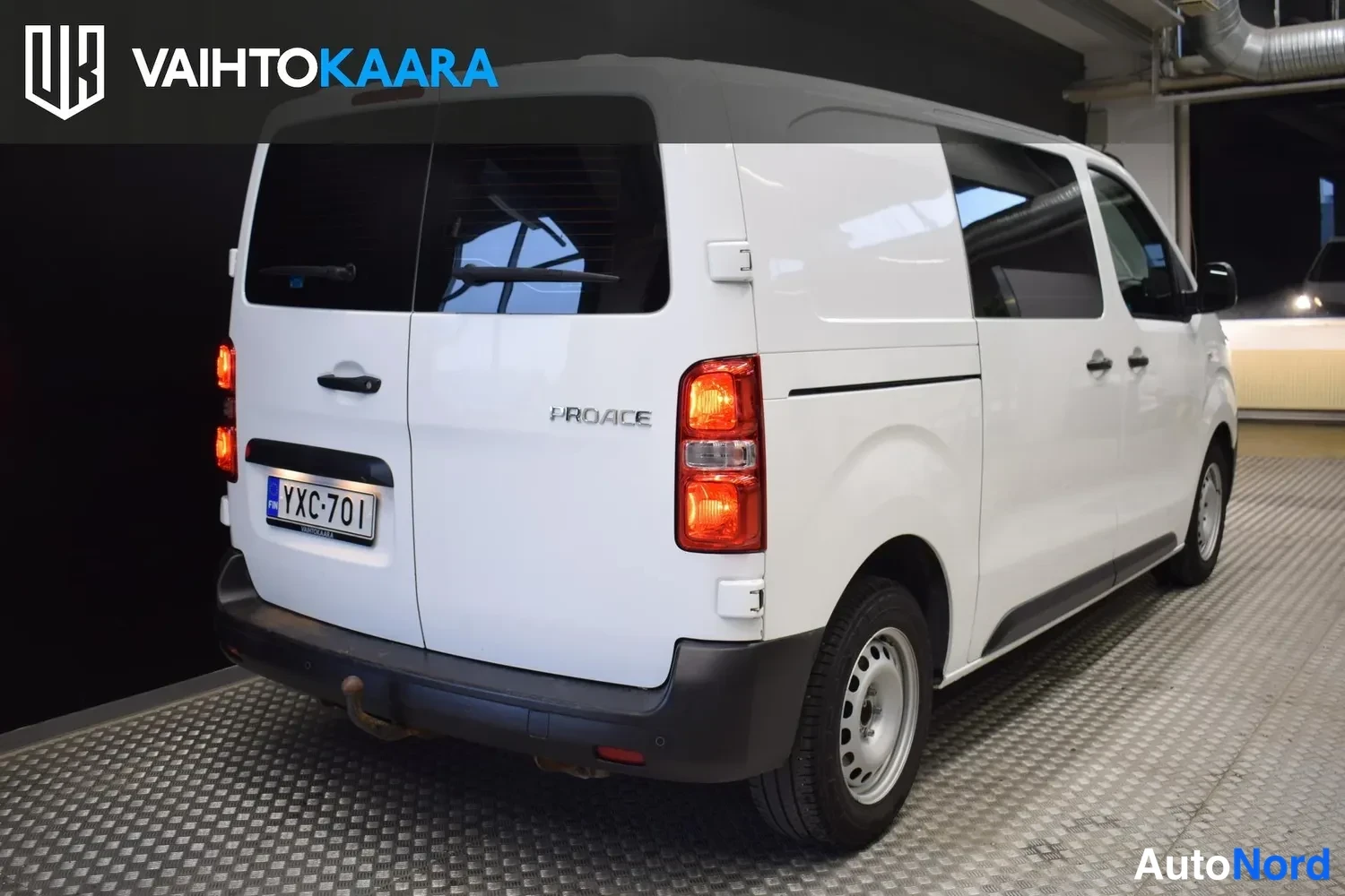 Valkoinen Toyota Proace 2020, takaviisto, kuva 6