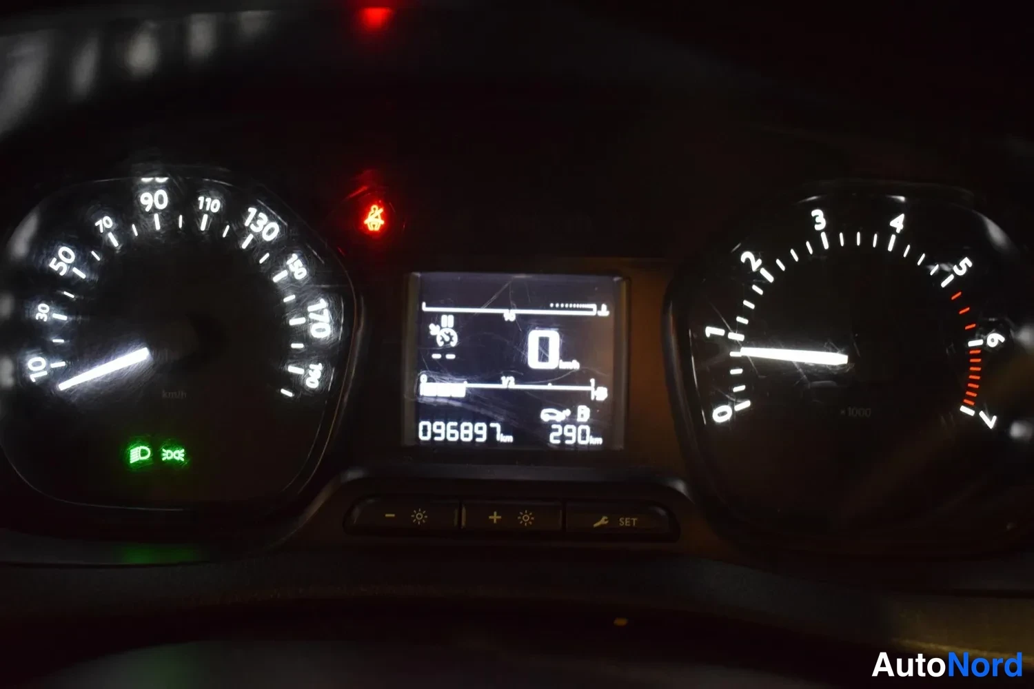 Valkoinen Toyota Proace 2020, yksityiskohta, kuva 26