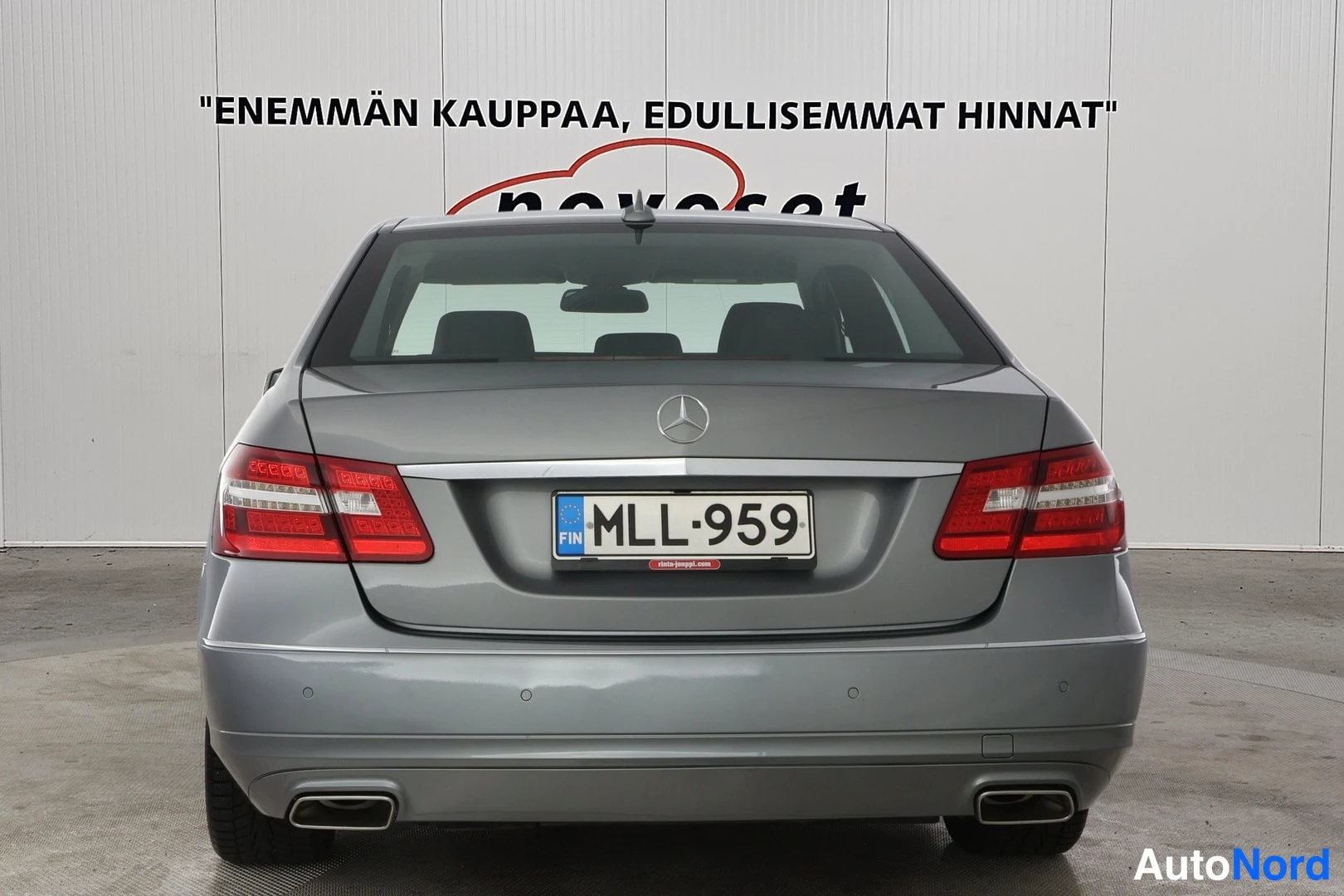Hopea Mercedes-Benz E 200 d 2012, takaa, kuva 6