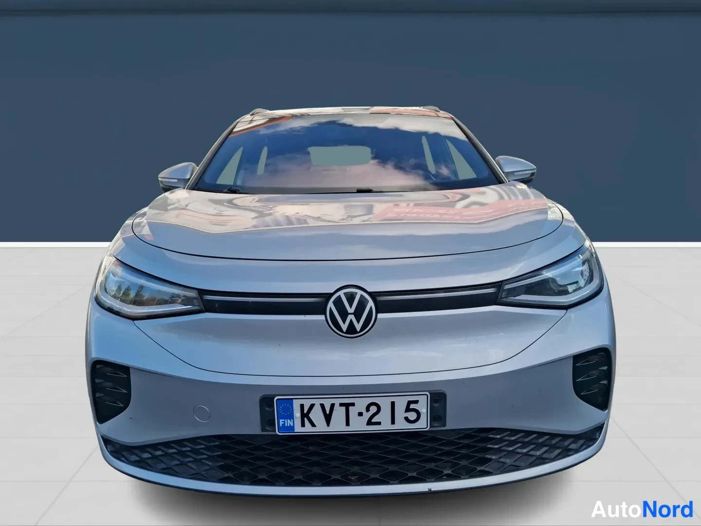 Harmaa Volkswagen ID.4 2022, edestä, kuva 3